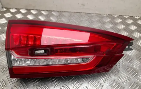 Ford Mondeo MK V Rear/tail lights JS7B13A603CF