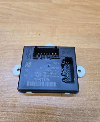 Volvo V40 Door control unit/module AV6N14C237BB 31433919