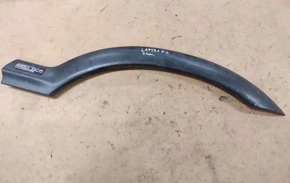 Opel Zafira A Front arch trim 