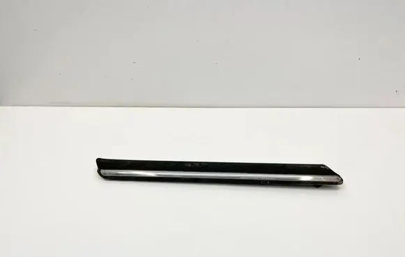 Mercedes-Benz SL R107 Fender grill A1078800182 1078800182