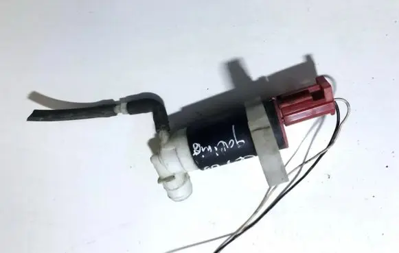 Honda CR-V Windscreen/windshield washer pump
