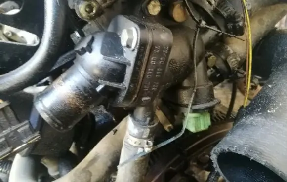 Volvo S40, V40 Engine coolant pipe/hose 7700866730 7700866731