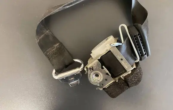Ford S-MAX Rear seatbelt 611B68M