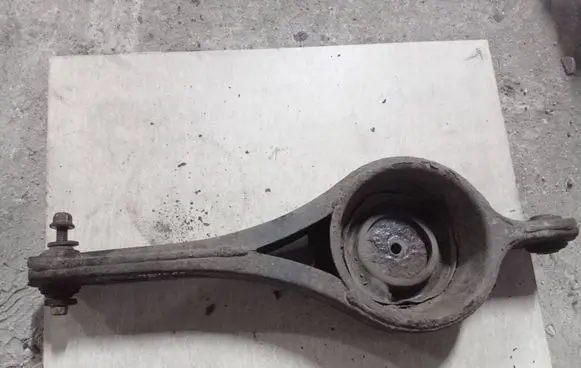 Ford Mondeo MK IV Coil spring/strut mount 