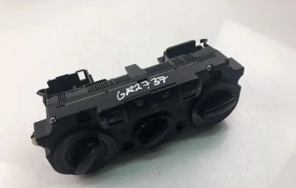 Volkswagen PASSAT B6 Interior fan control switch 537011CF