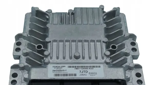 Ford Focus Engine control unit/module 5WS40582DT 7M5112A650AUD