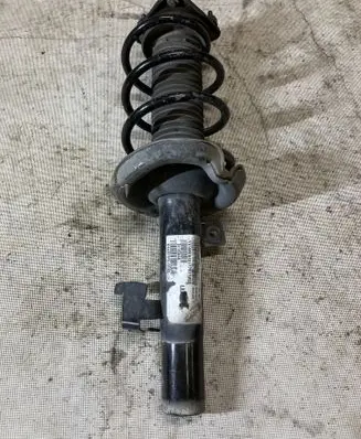 Volvo V40 Front shock absorber with coil spring P31406830