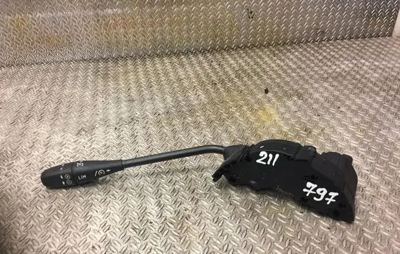 Mercedes-Benz E W211 Cruise control switch A0085452524 0085452524