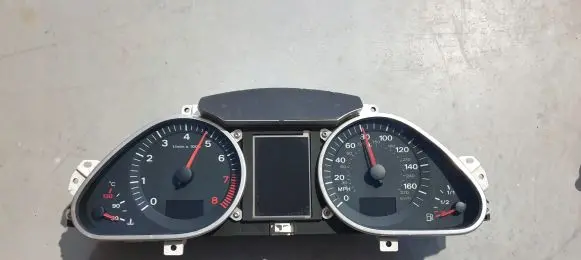 Audi A6 S6 C6 4F Speedometer (instrument cluster) 4F0920980L