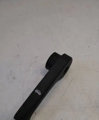Engine bonnet (hood) release handle