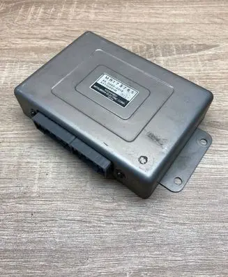 Mitsubishi Galant Engine control unit/module ECU MR173765 X2T30681M