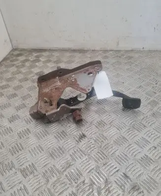 Nissan Note (E11) Clutch pedal 