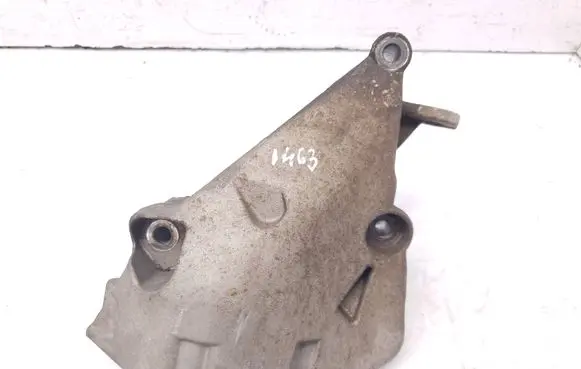 Volkswagen Fox Engine mounting bracket 045199207M