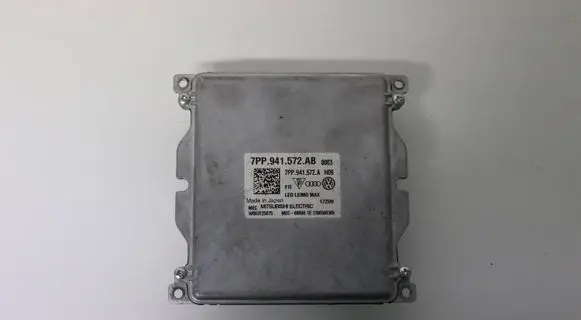 Audi Q7 4M Headlight ballast module Xenon 7PP941572AB