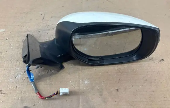 Infiniti Q50 Front door electric wing mirror E11038068 83243APAN
