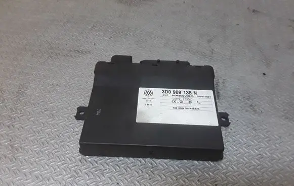 Volkswagen Touareg I Door central lock control unit/module 3D0909135N