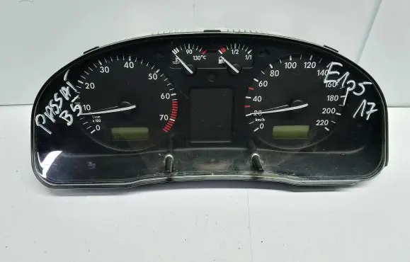 Volkswagen PASSAT B5 Speedometer (instrument cluster) 09051940090
