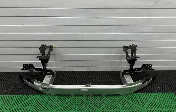 BMW 6 G32 Gran Turismo Front bumper support beam 7373774