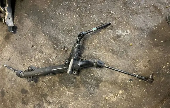Mercedes-Benz Sprinter W906 Steering rack 90611011006