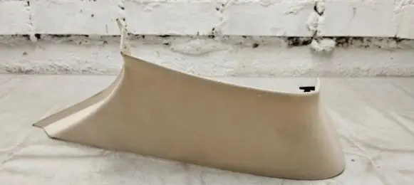 (D)pillar trim (top)