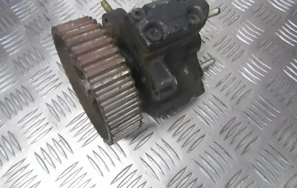 Renault Scenic I Fuel injection high pressure pump 7700111010 0445010018