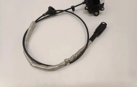 Volkswagen Touareg III Handbrake/parking brake wiring cable 4M2713035B