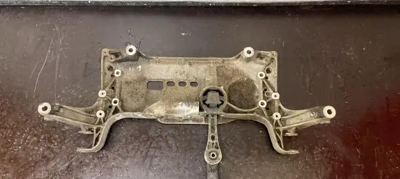 Volkswagen PASSAT B6 Front subframe