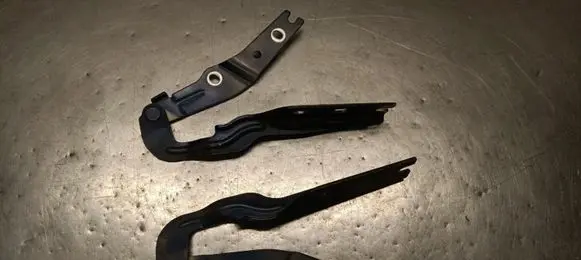 Volkswagen Golf VII Engine bonnet/hood hinges 5G0823302B