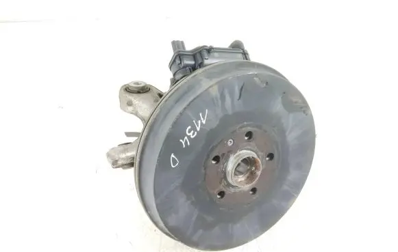 Rear wheel hub