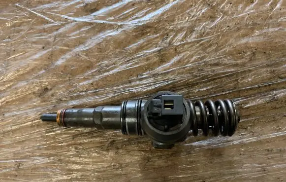 Audi A3 S3 8L Fuel injector 038130073AG