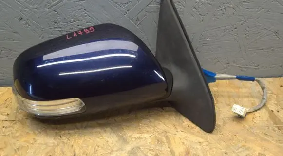 Toyota Urban Cruiser (XP110) Front door electric wing mirror 