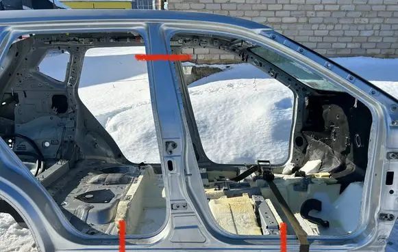 Nissan Rogue Pillar (middle) 