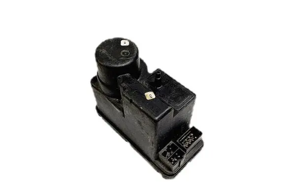 Mercedes-Benz C W202 Central locking vacuum pump 2028001948
