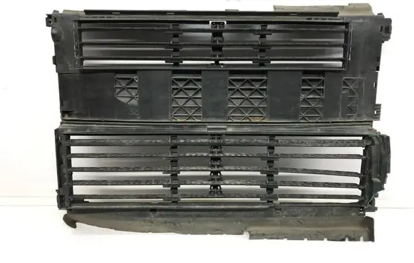 Peugeot 3008 II Intercooler air guide/duct channel 9818444780