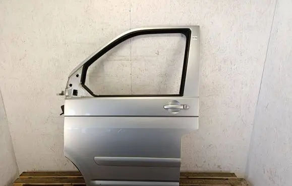 Volkswagen Transporter - Caravelle T5 Front door