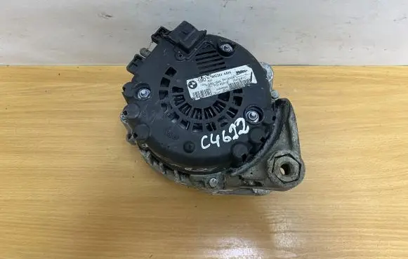 BMW 1 E81 E87 Generator/alternator 7802261 C4622