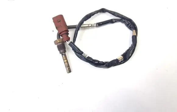 Volkswagen Jetta VI Exhaust gas temperature sensor 03L906088AJ