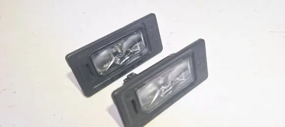 Volkswagen Touran III Number plate light 17139580