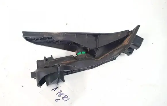 Volkswagen PASSAT B6 Accelerator throttle pedal 1k1723503l 6pv008600-01