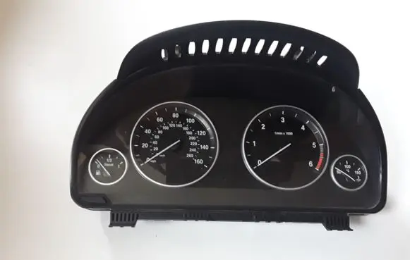 BMW 5 F10 F11 Speedometer (instrument cluster) 9285197
