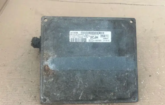 Ford Fiesta Engine control unit/module 6S6112A650FH S120977315 2CLH