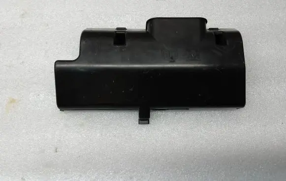Volvo S60 Fuse box cover 31398100