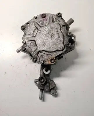 Skoda Fabia Mk2 (5J) Vacuum pump 038145209C V107