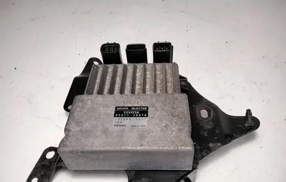 Lexus IS 220D-250-350 Fuel injection control unit/module 8987120070 11G21 1310001371