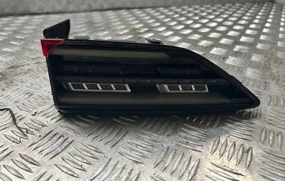 Rear/tail lights