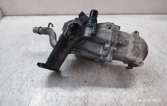 Peugeot 308 SW EGR valve cooler 9602194080