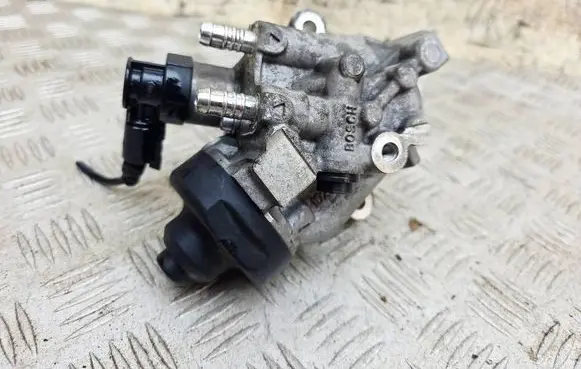 Mini One - Cooper Coupe R56 Fuel injection high pressure pump 7823452 0445010519