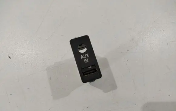 BMW 5 F10 F11 AUX in-socket connector 9129651