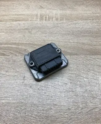 Audi 80 90 B3 Ignition amplifier control unit 191905351B