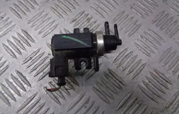Seat Leon (1M) Vacuum valve 1J0906627